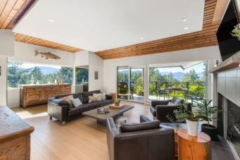 6485 Madrona Crescent